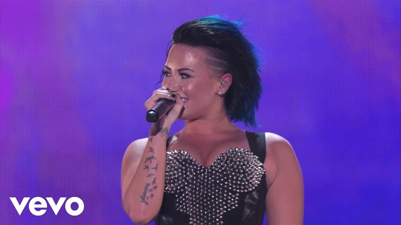 Live Performance at Vevo Certified SuperFanFest, Los Angeles, USA 2014