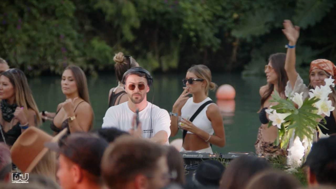 Live DJ Set at a Lagoon, Buenos Aires, Argentina 2022
