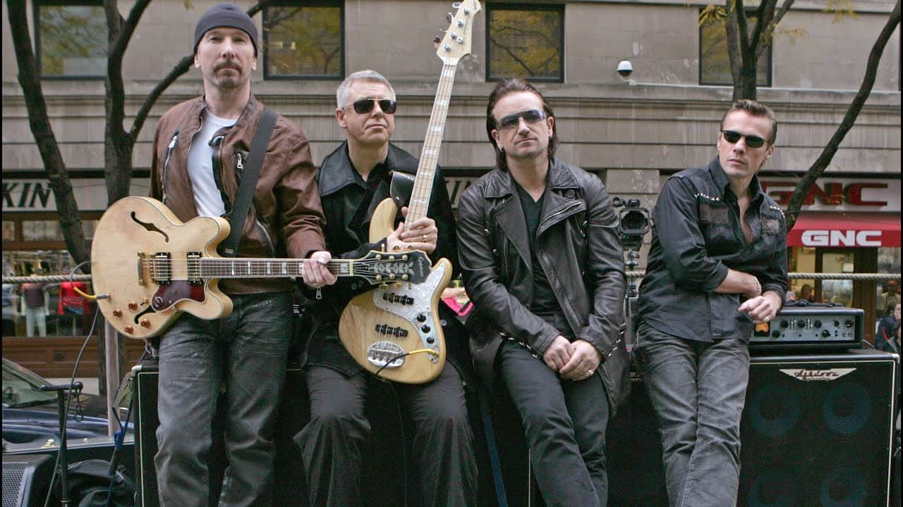 Live Concert under the Brooklyn Bridge, New York City, USA 2004